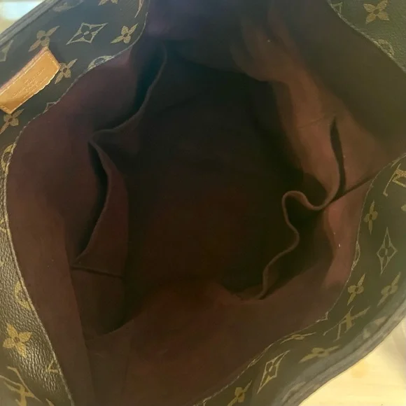 Louis Vuitton Melie Monogram Canvas Hobo Tote / Shoulder Bag - Picture 14 of 16